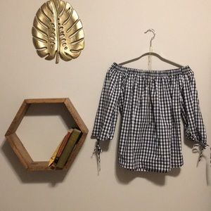 Plaid, off the shoulder, flowy top